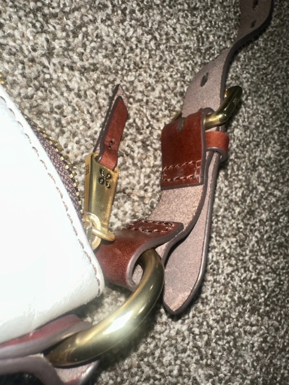 Hobo Charlie leather Shoulder Bag in Light Gray with Brown Strap